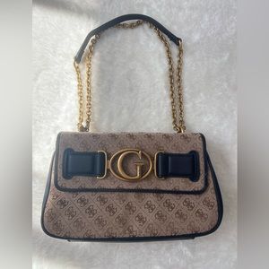 Guess Aviana Convertible Crossbody in black